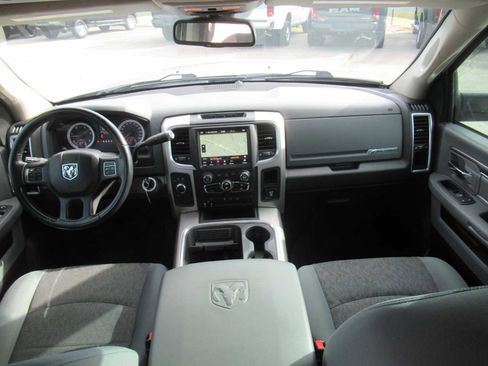 Used 2018 RAM 3500 Big Horn image 43