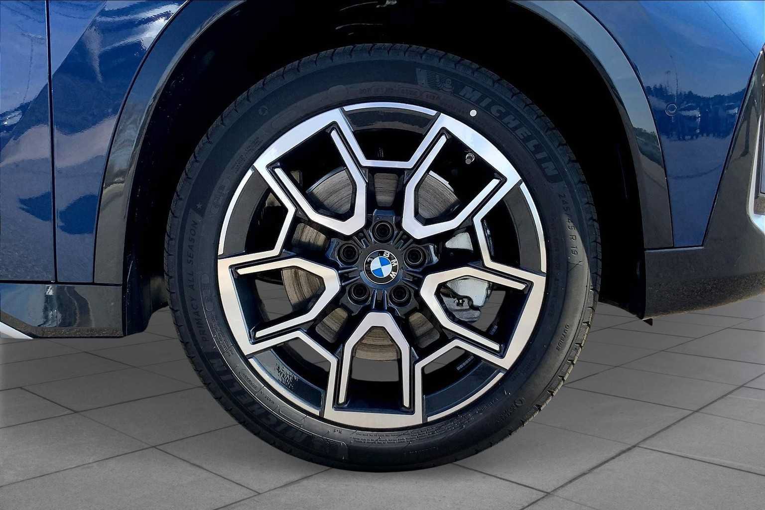 Used 2025 BMW X1 xDrive28i w/ Technology Package AWD/4WD image 11