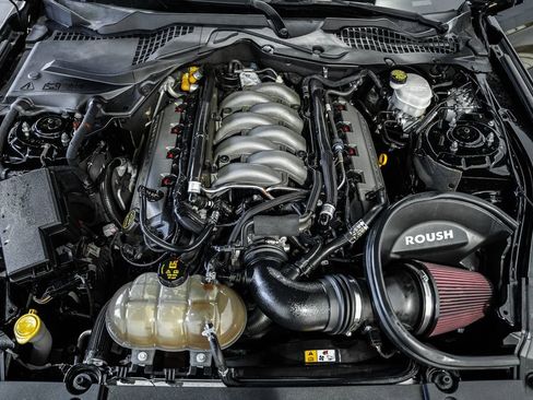 Used 2016 Ford Mustang GT Premium w/ Equipment Group 401A image 23