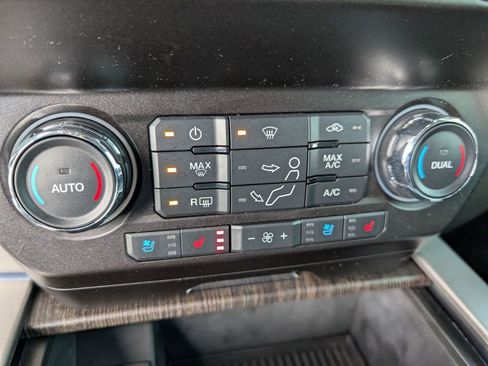 Used 2020 Ford F250 Lariat w/ Lariat Value Package image 35