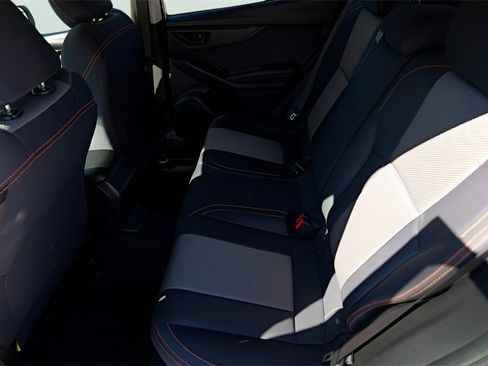 Used 2018 Subaru Crosstrek 2.0i Premium w/ Eyesight System image 20