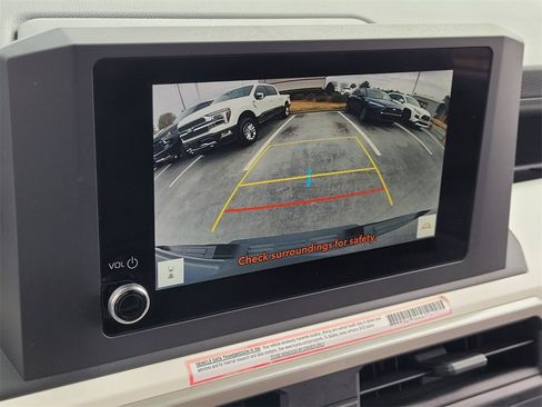 Used 2024 Toyota Tacoma TRD Off-Road image 18