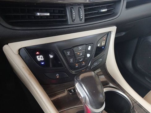 Used 2019 Buick Envision Preferred FWD image 35