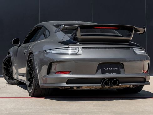 Certified 2015 Porsche 911 GT3 image 3