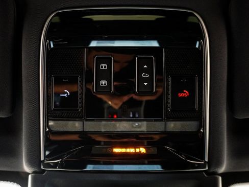 Used 2023 Land Rover Range Rover SE image 48