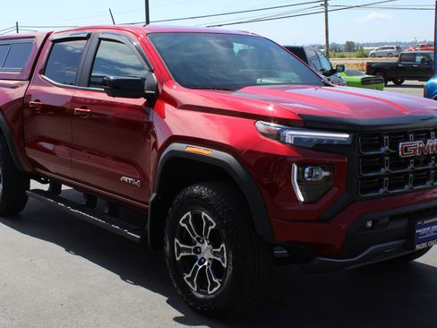 Used 2023 GMC Canyon AT4 w/ Technology Package image 7