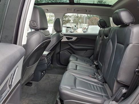 Used 2019 Audi Q7 2.0T Premium w/ Convenience Package image 13