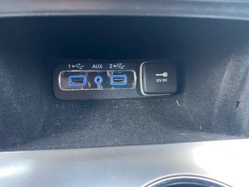 Used 2022 Jeep Grand Cherokee Limited w/ Tech Group AWD/4WD image 43