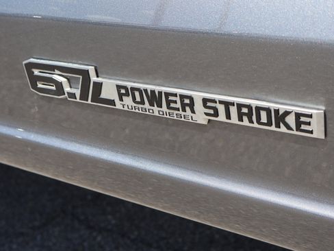 Used 2024 Ford F250 Lariat image 11