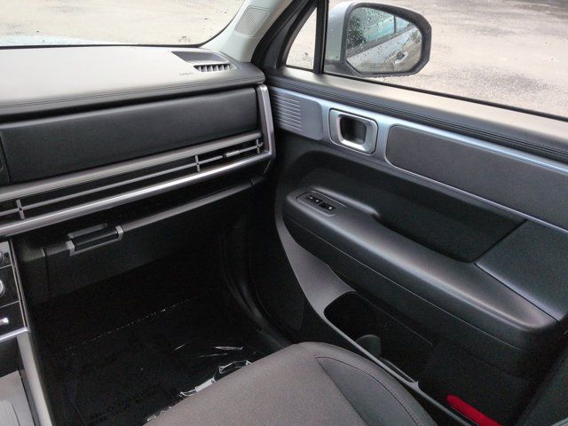 Used 2025 Hyundai Santa Fe SE FWD image 16