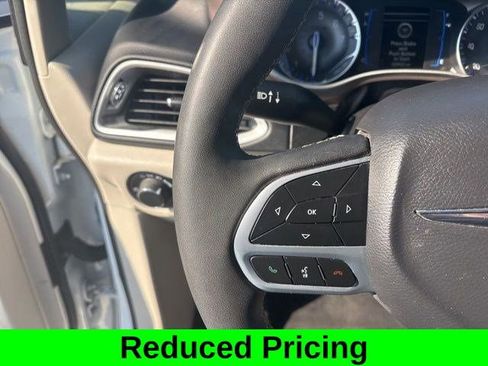 Used 2023 Chrysler Voyager LX FWD image 17