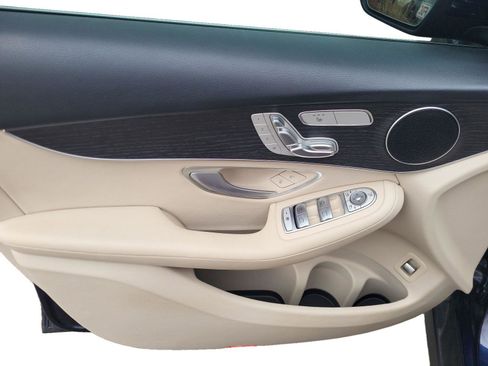 Used 2022 Mercedes-Benz GLC 300 GLC 300 image 9