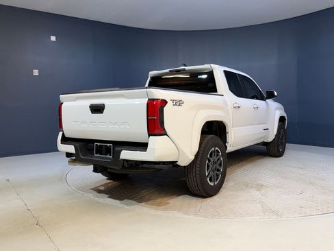 Used 2026 Toyota Tacoma TRD Sport image 9