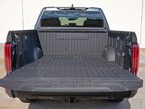 Used 2026 Toyota Tundra Limited AWD/4WD image 10