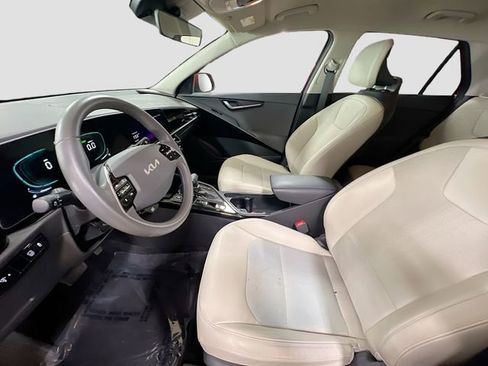 Certified 2023 Kia Niro EX image 21