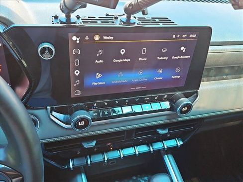 Certified 2023 Chevrolet Colorado ZR2 w/ ZR2 Convenience Package III AWD/4WD image 14
