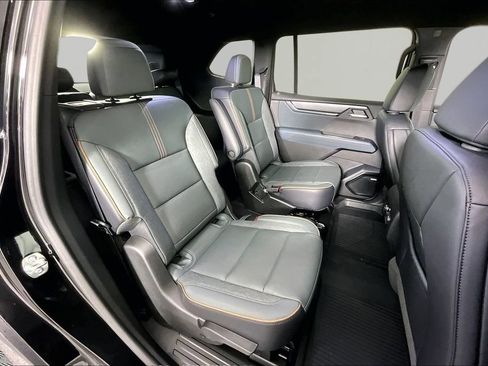 New 2026 GMC Acadia AT4 w/ LPO, All-Weather Package AWD/4WD image 11