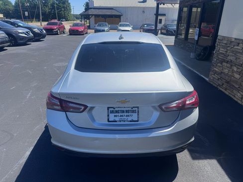 Used 2021 Chevrolet Malibu LT FWD image 5