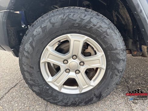 Used 2018 Jeep Wrangler Unlimited Sport S image 11