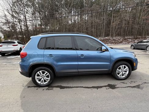 Used 2017 Volkswagen Tiguan S image 4