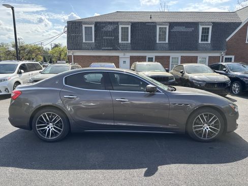 Used 2019 Maserati Ghibli S GranLusso image 5