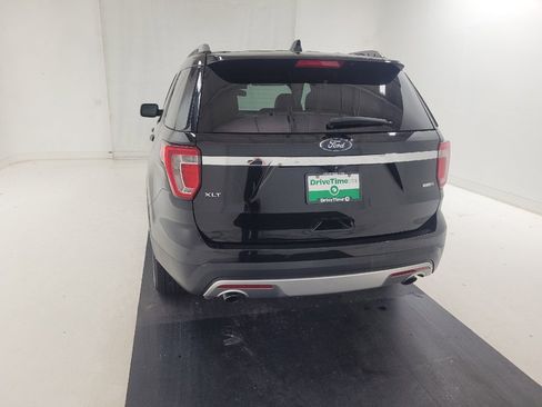 Used 2017 Ford Explorer XLT w/ Equipment Group 202A AWD/4WD image 6