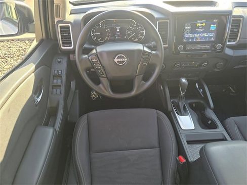 Used 2023 Nissan Frontier SV image 28