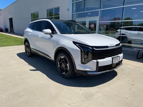 New 2026 Kia Sportage EX w/ EX Panorama Roof Package FWD image 1