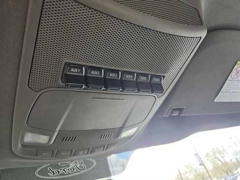 Used 2017 Ford F550 2WD Regular Cab Super Duty image 29