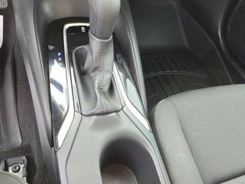 Used 2025 Toyota Corolla LE FWD image 16
