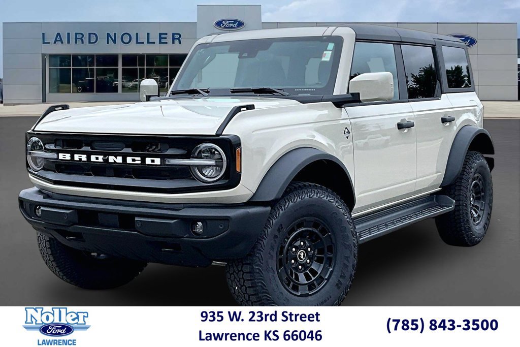 New 2026 Ford Bronco Outer Banks w/ Sasquatch Package AWD/4WD image 1