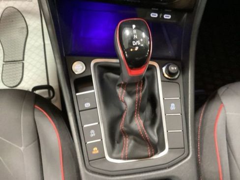 Used 2024 Volkswagen Jetta GLI 40th Anniversary Edition image 18