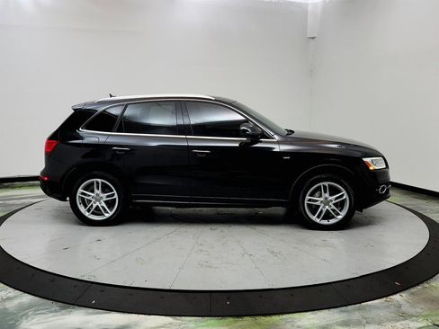 Used 2017 Audi Q5 2.0T Premium Plus w/ Technology Package image 4