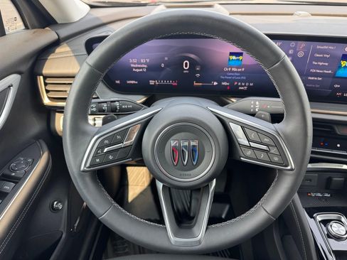 Used 2026 Buick Envision Avenir AWD/4WD image 9
