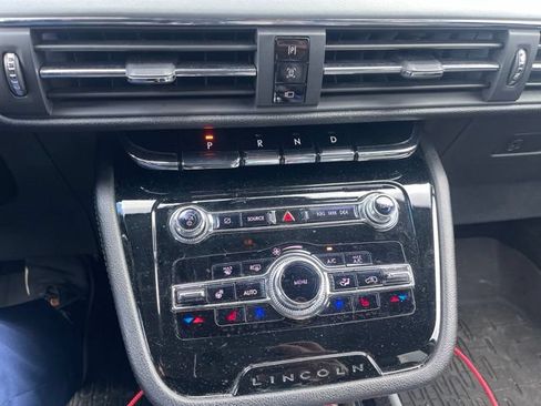 Used 2022 Lincoln Corsair FWD w/ Premium Package image 7