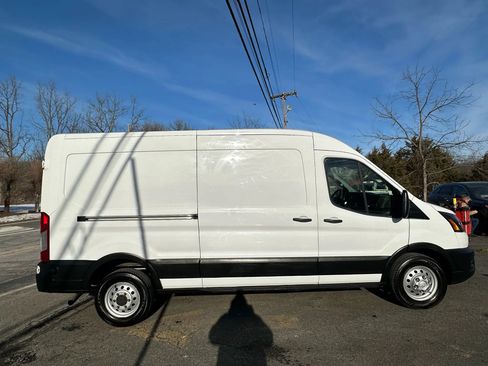 Used 2024 Ford Transit 250 Medium Roof w/LWB Van 3D image 7
