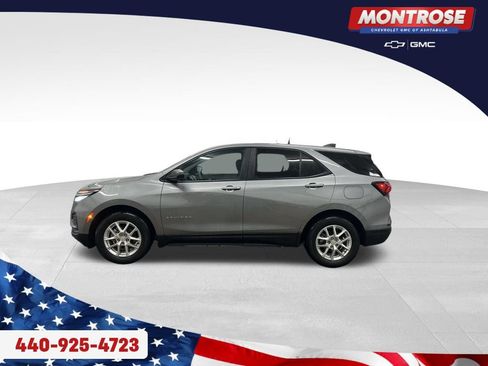 Used 2023 Chevrolet Equinox LS image 2