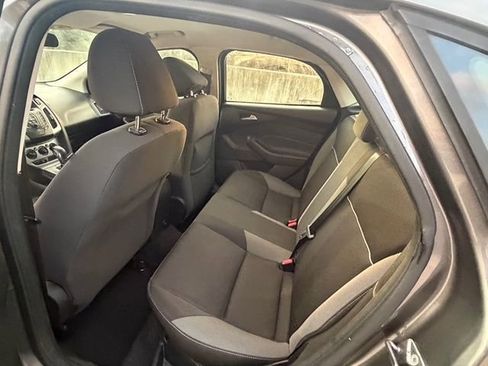 Used 2012 Ford Focus SE image 15