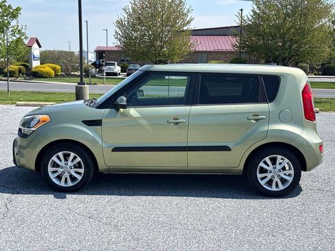 Used 2012 Kia Soul + w/ Audio Pkg image 5