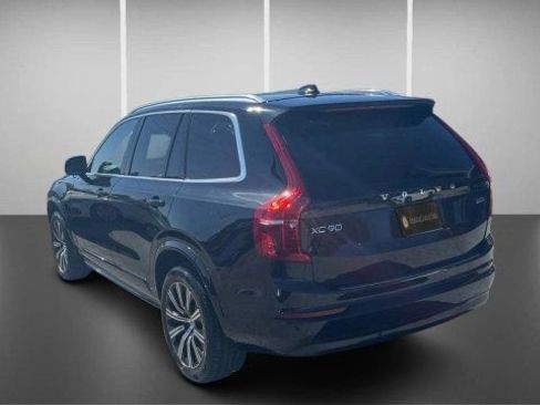Used 2023 Volvo XC90 B5 Core w/ Protection Package Premier image 11