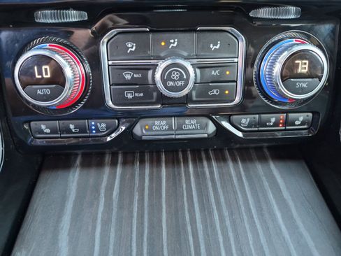 Used 2023 GMC Yukon Denali w/ LPO, Floor Liner Package AWD/4WD image 26