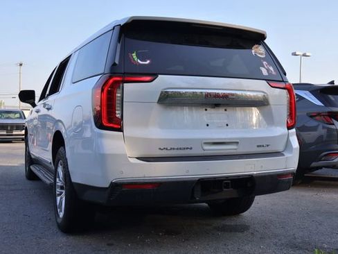Used 2021 GMC Yukon XL SLT AWD/4WD image 5