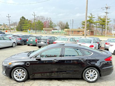 Used 2019 Ford Fusion Energi Titanium image 7
