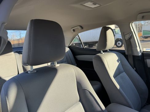 Used 2016 Toyota Corolla LE image 21