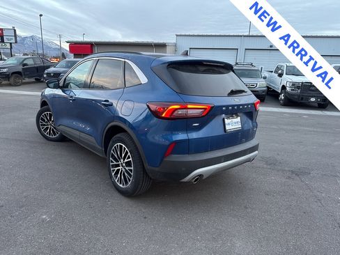 Used 2023 Ford Escape SE image 5