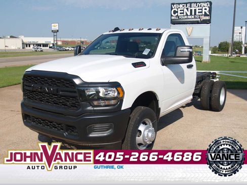 Used 2024 RAM 3500 Tradesman image 4