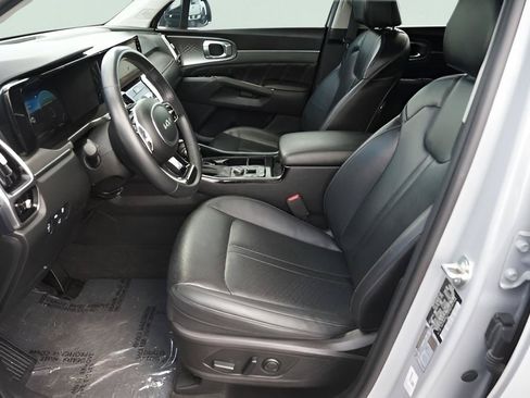 Used 2023 Kia Sorento SX FWD image 9