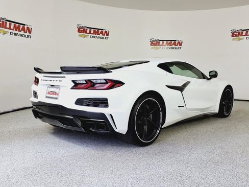 New 2025 Chevrolet Corvette E-Ray w/ Stealth Interior Trim Package image 6