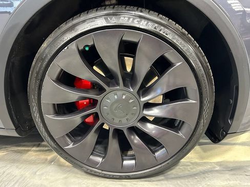 Used 2021 Tesla Model Y Performance AWD/4WD image 23