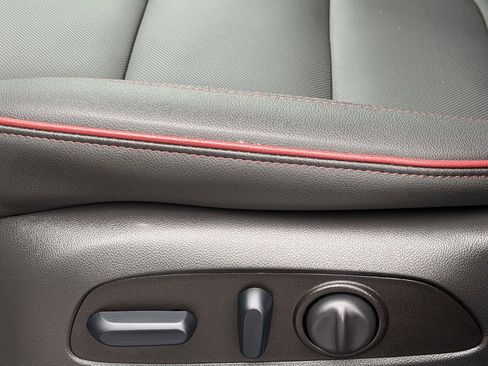 Used 2026 Chevrolet TrailBlazer RS w/ Convenience Package image 11